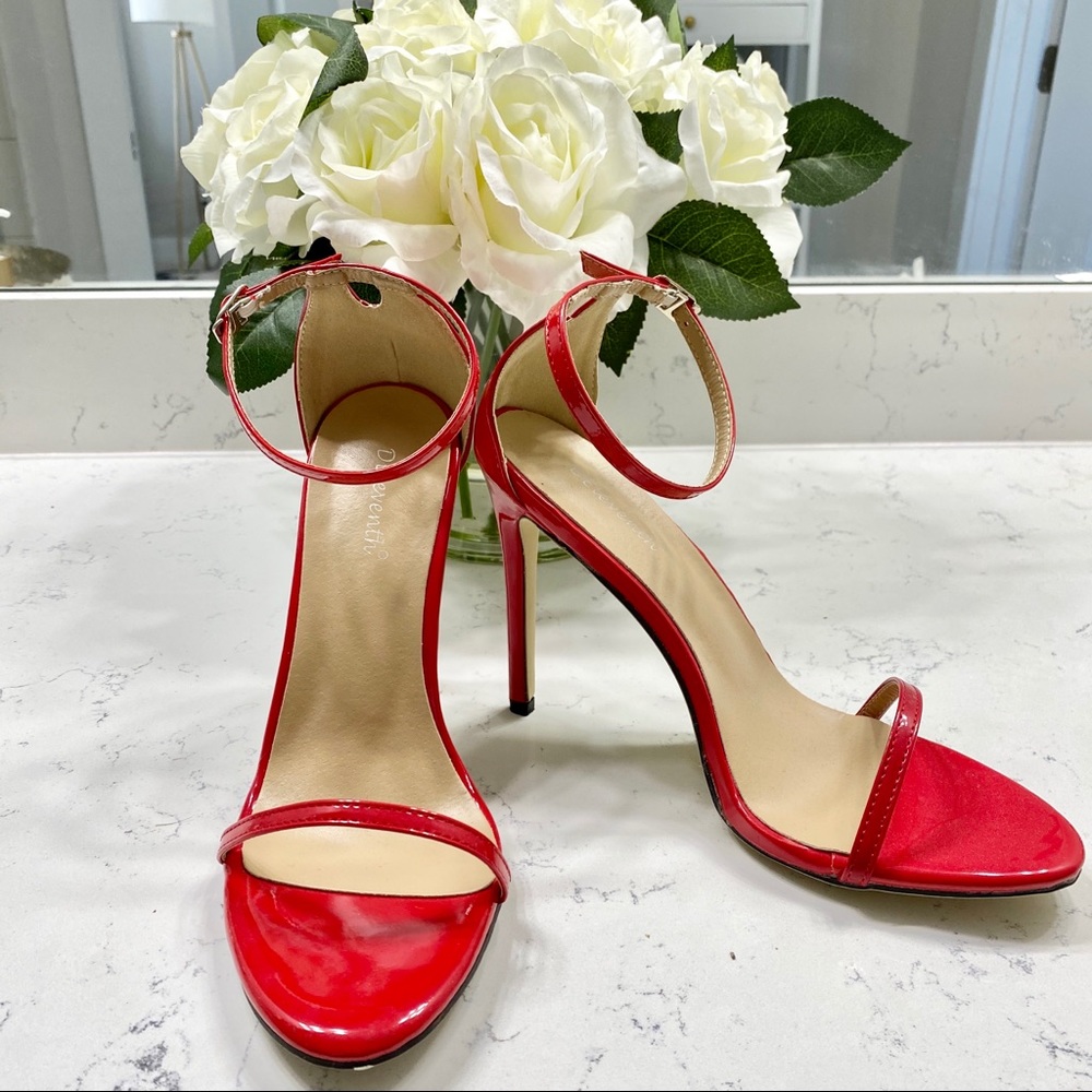 ❤️💫Sexy Red Heels💫❤️